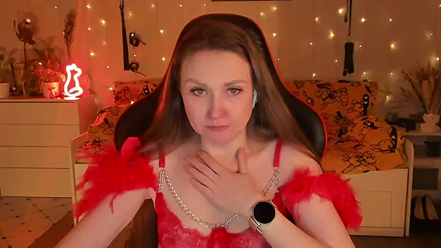 desperatehousewife   online show from November 10, 2025, 6:07 pm