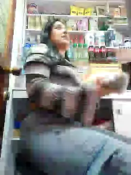 Snapshot of Sophie-hatter chatting on January 17, 2025, 5:51 pm Sophie-hatter online show from January 17, 2025, 5:51 pm