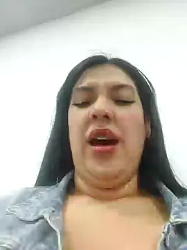 Snapshot of Sophie-hatter chatting on January 24, 2025, 9:15 pm Sophie-hatter online show from January 24, 2025, 9:15 pm