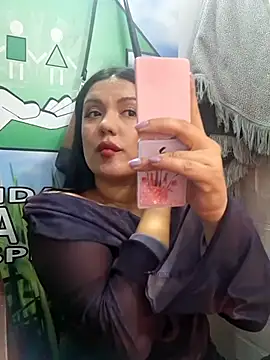 Snapshot of Sophie-hatter chatting on June 9, 2026, 2:06 pm Sophie-hatter online show from June 9, 2026, 2:06 pm