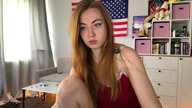 LinaWitch online show from May 13, 2026, 2:03 pm