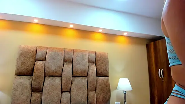 MiiaHot online show from September 16, 2025, 8:54 pm