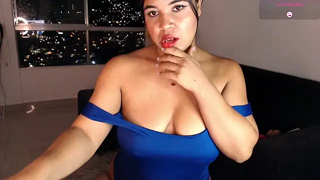 Snapshot of sofia_burman chatting on December 16, 2024, 5:59 am sofia burman online show from December 16, 2024, 5:59 am
