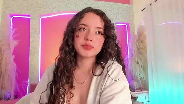 Aurora aaa online show from December 9, 2024, 7:39 pm