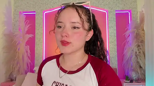 Aurora aaa online show from December 12, 2024, 7:48 pm