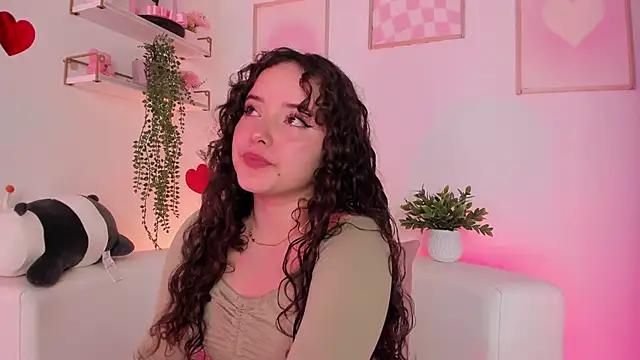 Aurora aaa online show from March 4, 2025, 9:43 pm