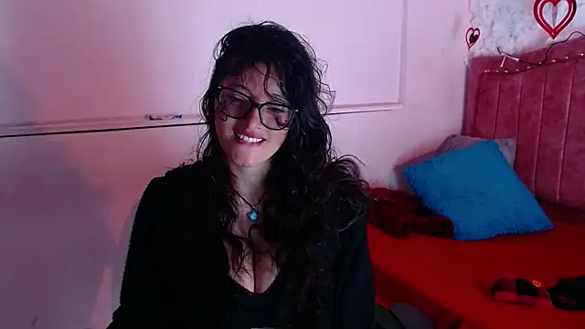 lunazulsj online show from March 5, 2025, 3:40 pm