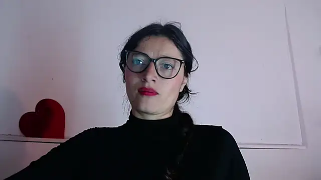 lunazulsj online show from March 7, 2025, 3:49 pm