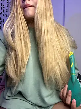 Snapshot of Grecia_21 chatting on February 7, 2025, 9:26 pm Grecia 21 online show from February 7, 2025, 9:26 pm