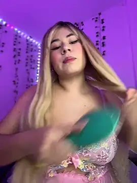 Snapshot of Grecia_21 chatting on March 2, 2025, 5:25 pm Grecia 21 online show from March 2, 2025, 5:25 pm