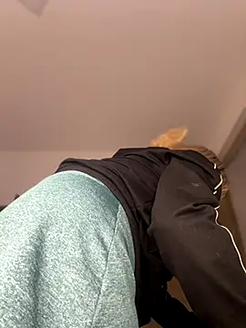 Snapshot of Grecia_21 chatting on September 30, 2025, 8:14 pm Grecia 21 online show from September 30, 2025, 8:14 pm