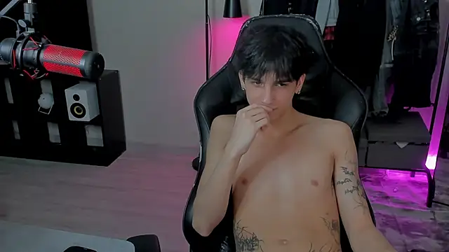 MarkBrowniii online show from January 31, 2025, 9:48 pm