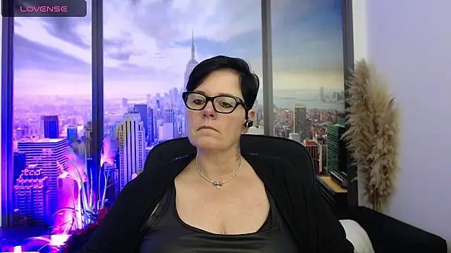 ninarandmann online show from December 9, 2024, 4:05 pm