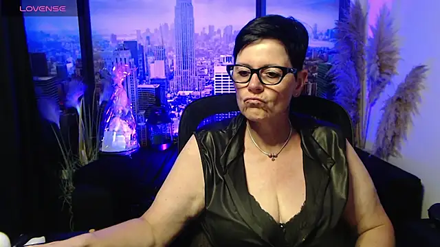 Snapshot of ninarandmann chatting on June 25, 2026, 4:55 pm ninarandmann online show from June 25, 2026, 4:55 pm