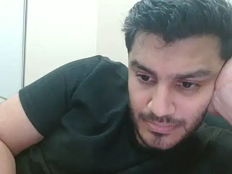 Snapshot of robintoit chatting on June 27, 2026, 4:34 pm robintoit online show from June 27, 2026, 4:34 pm