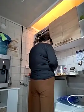 Natasha milf   online show from April 4, 2026, 12:57 pm