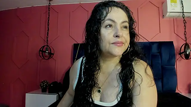 Snapshot of hanny_milf chatting on May 26, 2026, 11:39 am hanny milf online show from May 26, 2026, 11:39 am