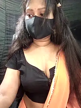 Idhika Paul online show from September 21, 2025, 1:07 am