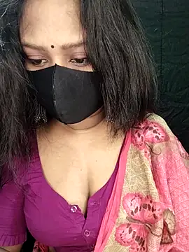 Idhika Paul online show from November 12, 2025, 2:56 am