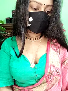 Idhika Paul online show from January 14, 2026, 3:28 pm