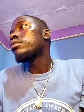 MaskedGQ online show from November 6, 2025, 5:58 pm