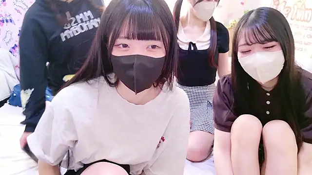 Snapshot of irohani_usagi chatting on September 27, 2025, 6:40 am irohani usagi online show from September 27, 2025, 6:40 am