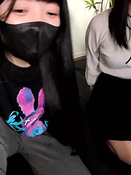 Snapshot of irohani_usagi chatting on November 30, 2025, 10:52 am irohani usagi online show from November 30, 2025, 10:52 am