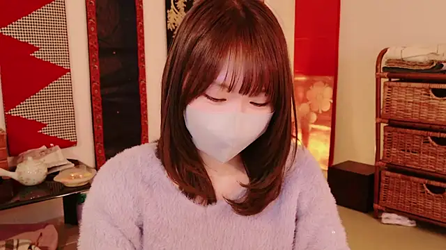 Yui-Ch online show from January 8, 2025, 1:20 pm