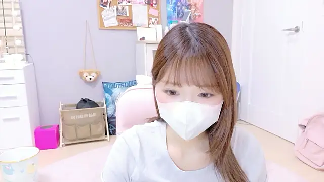 Yui-Ch online show from October 14, 2025, 12:17 pm