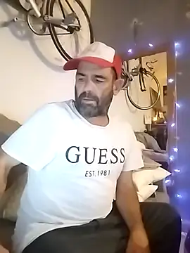 DJUX online show from February 21, 2025, 4:51 am