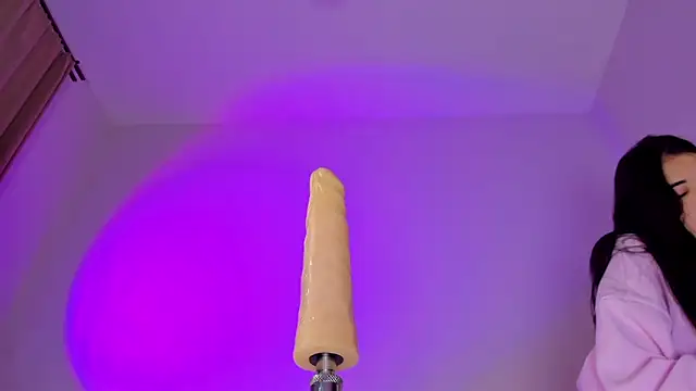 maakimo online show from April 10, 2026, 3:12 am