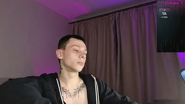 R1mmo   online show from October 12, 2025, 7:46 pm