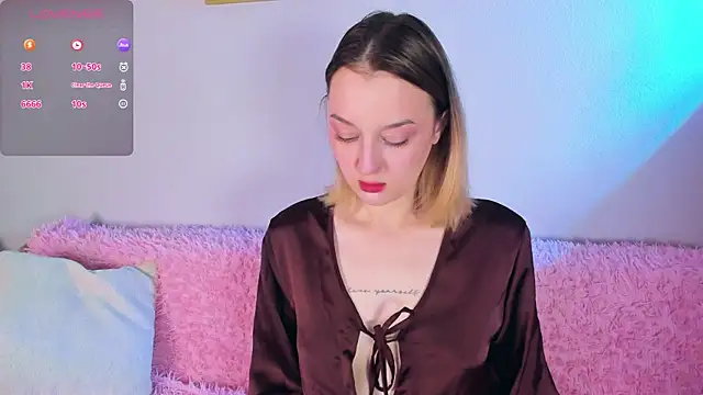 CrystalRey online show from November 1, 2025, 8:16 am