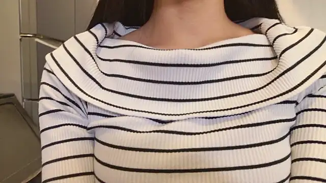 Snapshot of sayaka_xo chatting on May 7, 2026, 11:10 pm sayaka xo online show from May 7, 2026, 11:10 pm