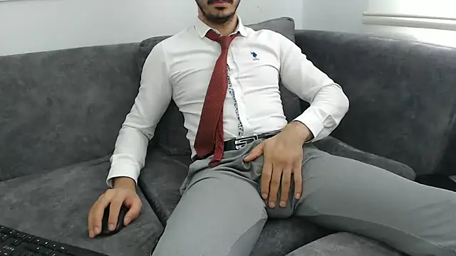 Snapshot of Naughtb0y chatting on July 6, 2026, 10:45 am Naughtb0y online show from July 6, 2026, 10:45 am