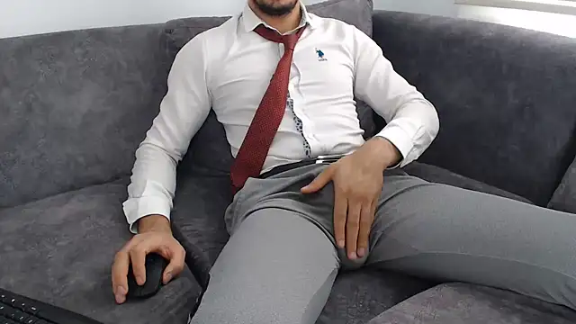 Snapshot of Naughtb0y chatting on July 8, 2026, 11:58 am Naughtb0y online show from July 8, 2026, 11:58 am
