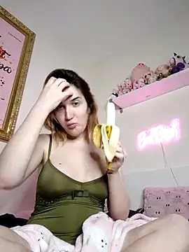 Icy  Diamond online show from September 27, 2025, 9:42 pm