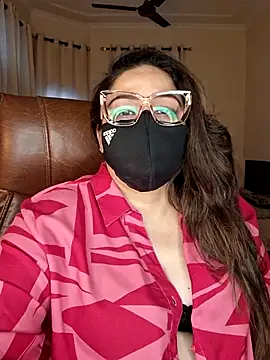 SEXY-Sardarni online show from April 7, 2026, 8:04 am