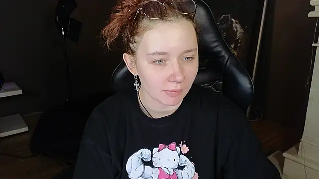 carolina elf online show from February 7, 2025, 5:52 am