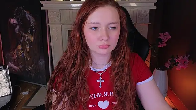 carolina elf online show from March 11, 2025, 4:07 pm