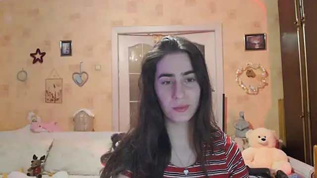 INELIKA online show from November 9, 2025, 3:43 pm