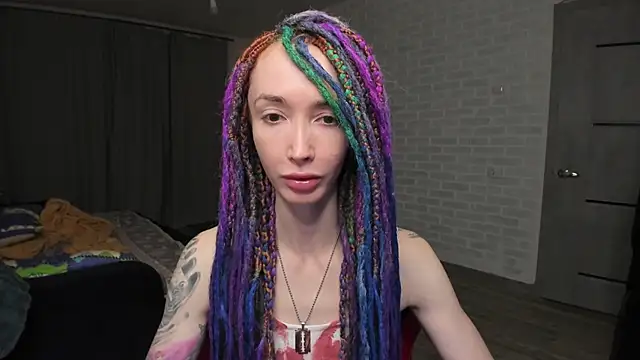 Snapshot of Roxy_Silver chatting on December 6, 2024, 2:24 am Roxy Silver online show from December 6, 2024, 2:24 am