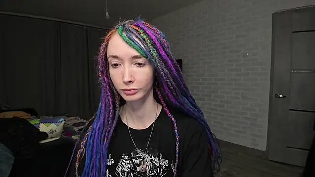 Snapshot of Roxy_Silver chatting on December 18, 2024, 2:53 am Roxy Silver online show from December 18, 2024, 2:53 am