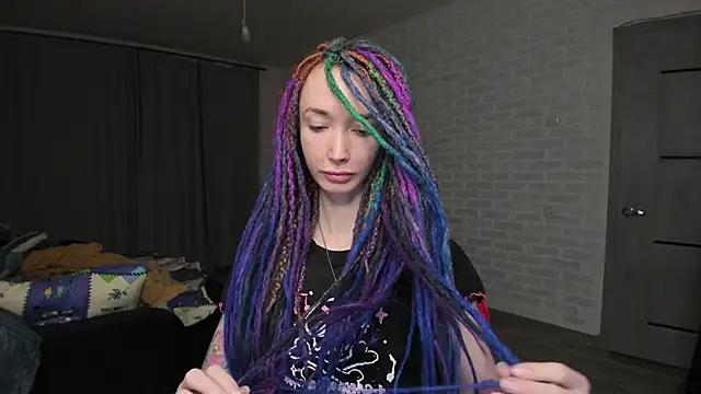 Snapshot of Roxy_Silver chatting on December 19, 2024, 6:56 pm Roxy Silver online show from December 19, 2024, 6:56 pm