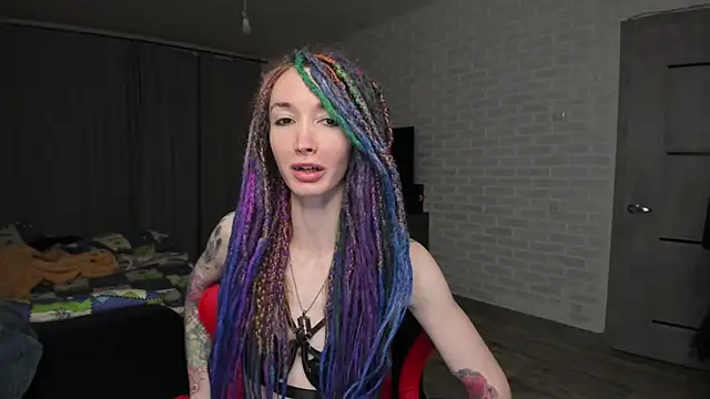 Snapshot of Roxy_Silver chatting on January 12, 2025, 5:44 pm Roxy Silver online show from January 12, 2025, 5:44 pm