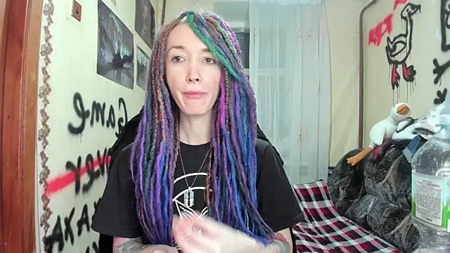 Snapshot of Roxy_Silver chatting on January 19, 2025, 10:06 pm Roxy Silver online show from January 19, 2025, 10:06 pm