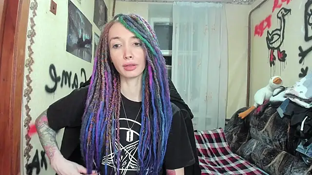 Snapshot of Roxy_Silver chatting on January 20, 2025, 1:07 am Roxy Silver online show from January 20, 2025, 1:07 am