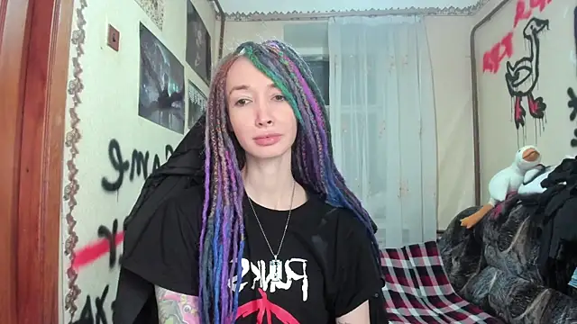 Snapshot of Roxy_Silver chatting on January 21, 2025, 10:19 pm Roxy Silver online show from January 21, 2025, 10:19 pm