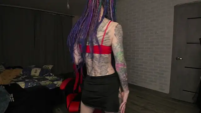 Snapshot of Roxy_Silver chatting on January 29, 2025, 2:40 am Roxy Silver online show from January 29, 2025, 2:40 am