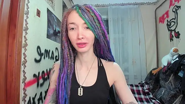 Snapshot of Roxy_Silver chatting on February 7, 2025, 7:06 pm Roxy Silver online show from February 7, 2025, 7:06 pm